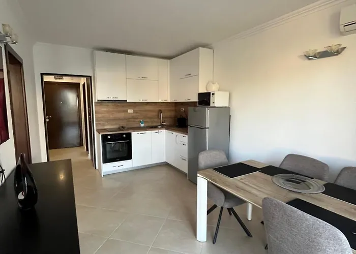 Apartment двуспален оазис бийч клуб *